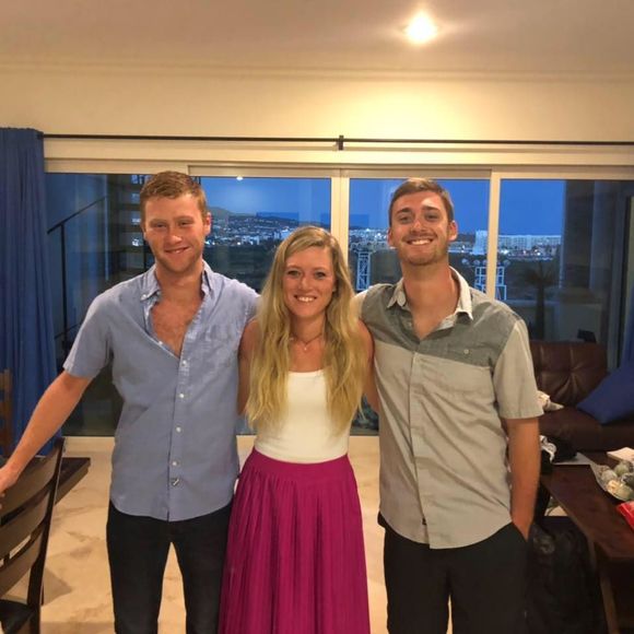 Meet your Posher, Miranda - Picture 1 of 1